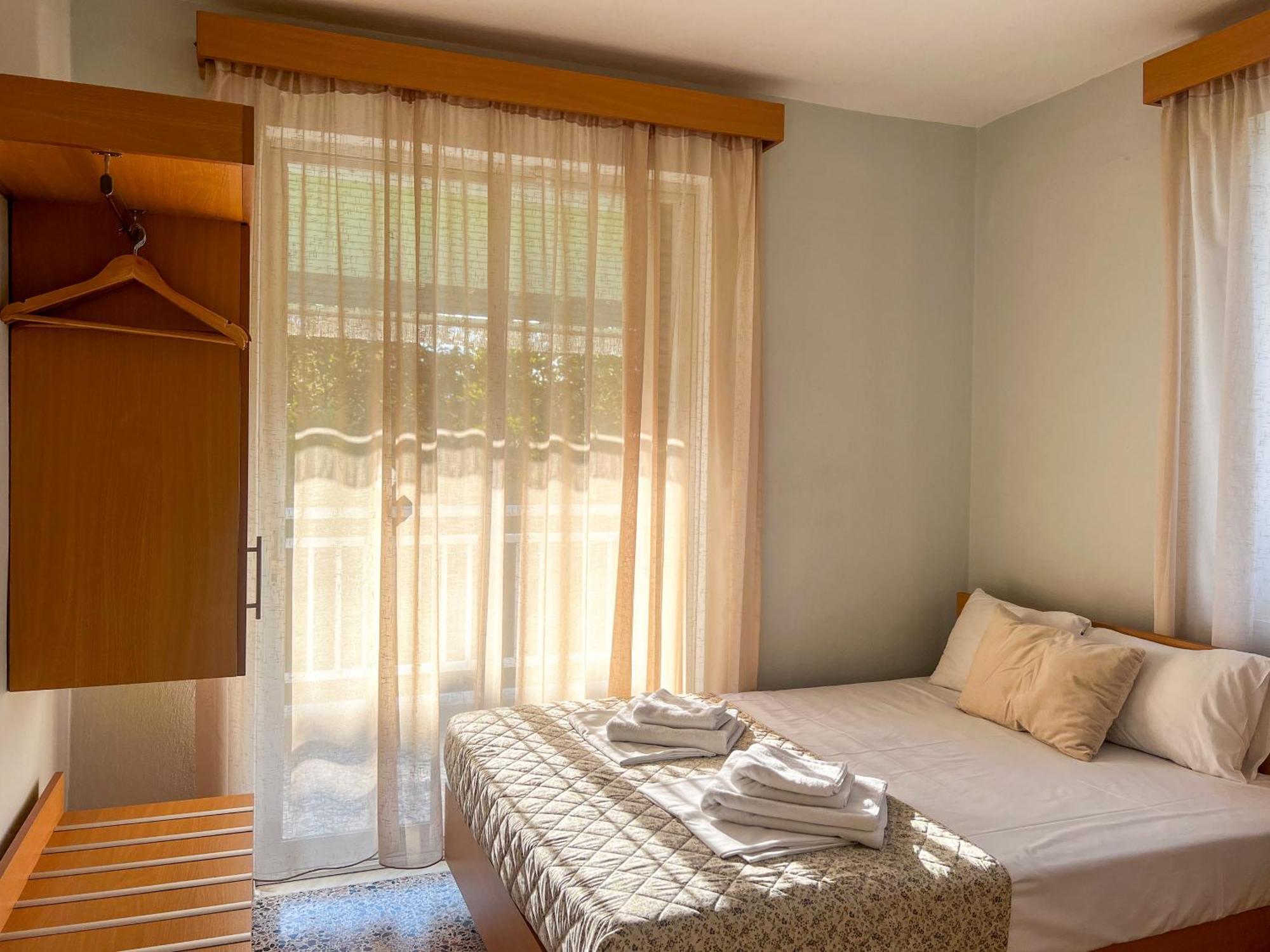 Prado Apartment Hotel Limin Litochorou Exterior photo