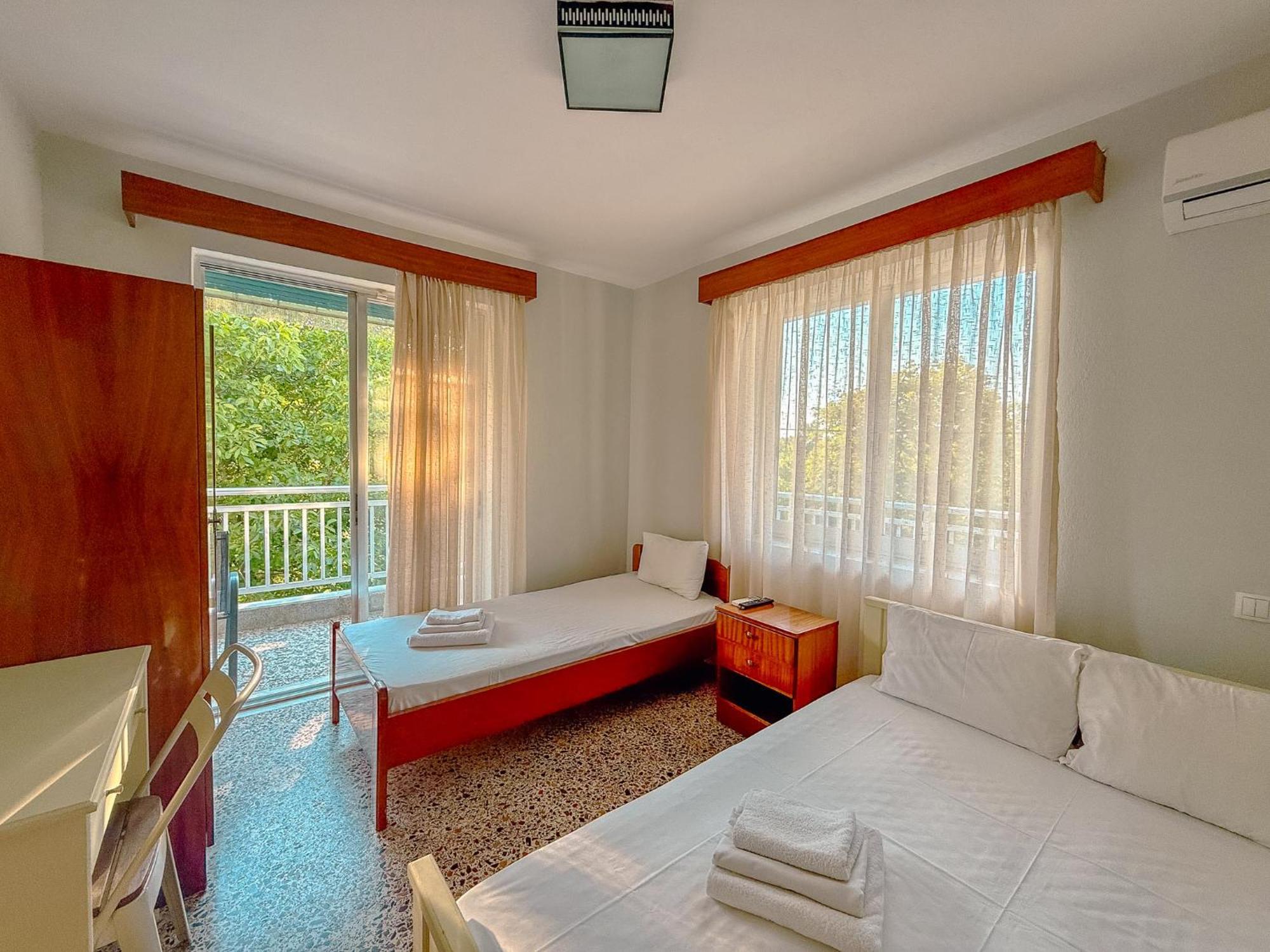 Prado Apartment Hotel Limin Litochorou Exterior photo